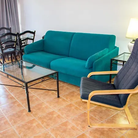 Apartamento En Playamar Con Terraza Y Piscina