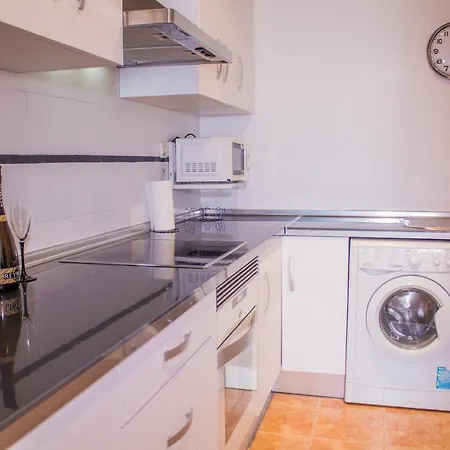 Apartamento En Playamar Con Terraza Y Piscina Appartement