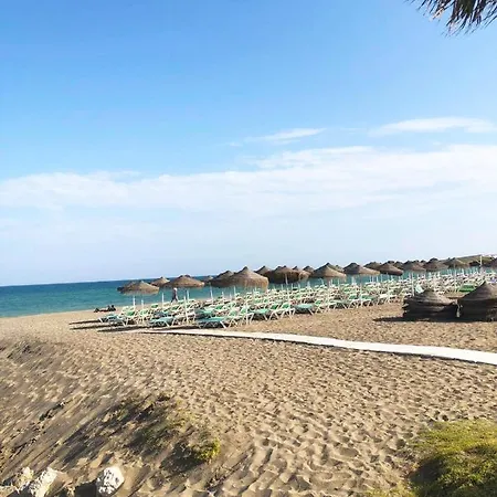 Apartamento En Playamar Con Terraza Y Piscina Appartement
