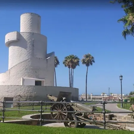 Apartamento En Playamar Con Terraza Y Piscina