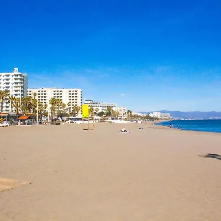 Apartamento En Playamar Con Terraza Y Piscina Appartement *